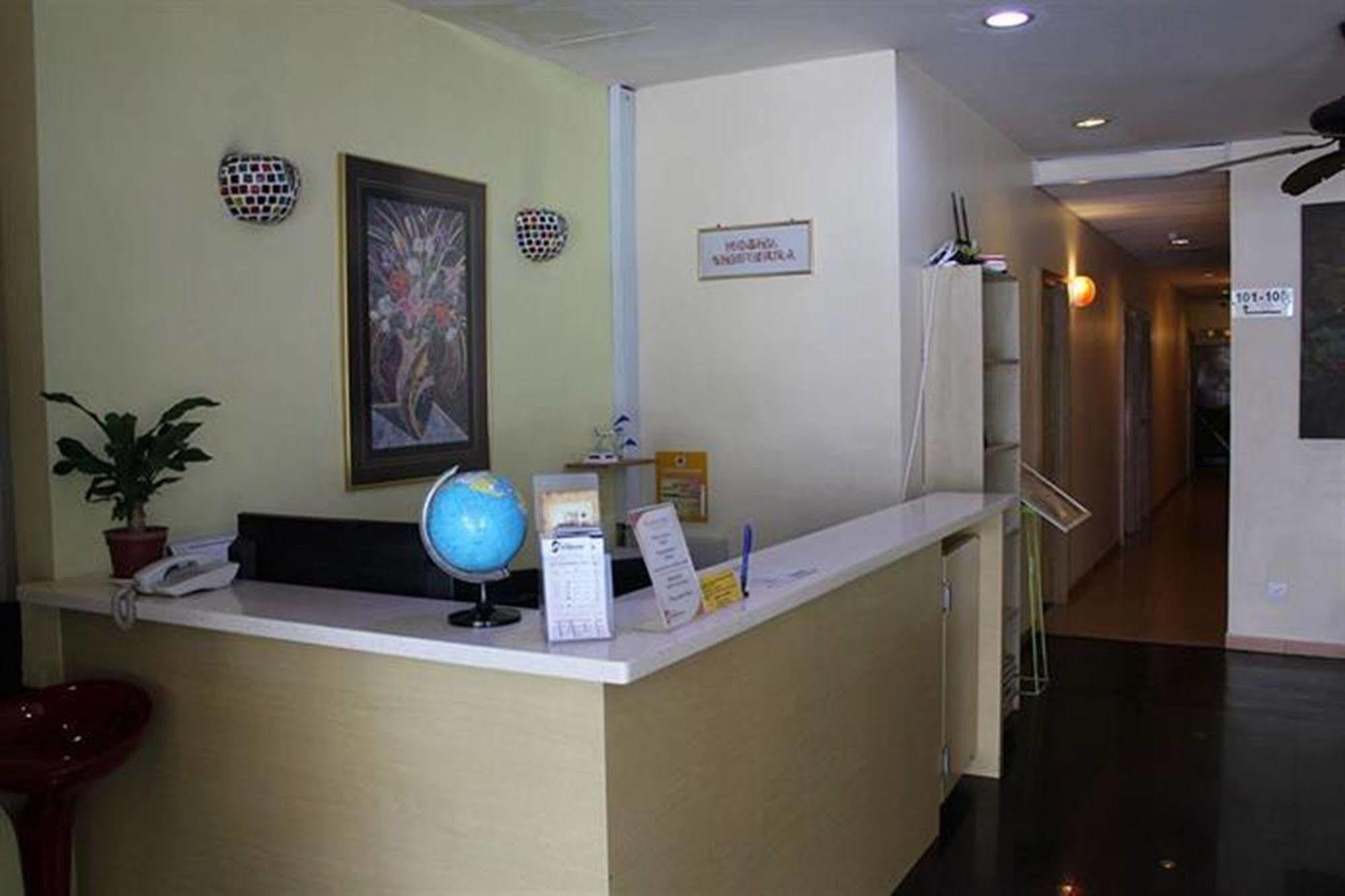 Hotel Sempurna Куала Лумпур Екстериор снимка